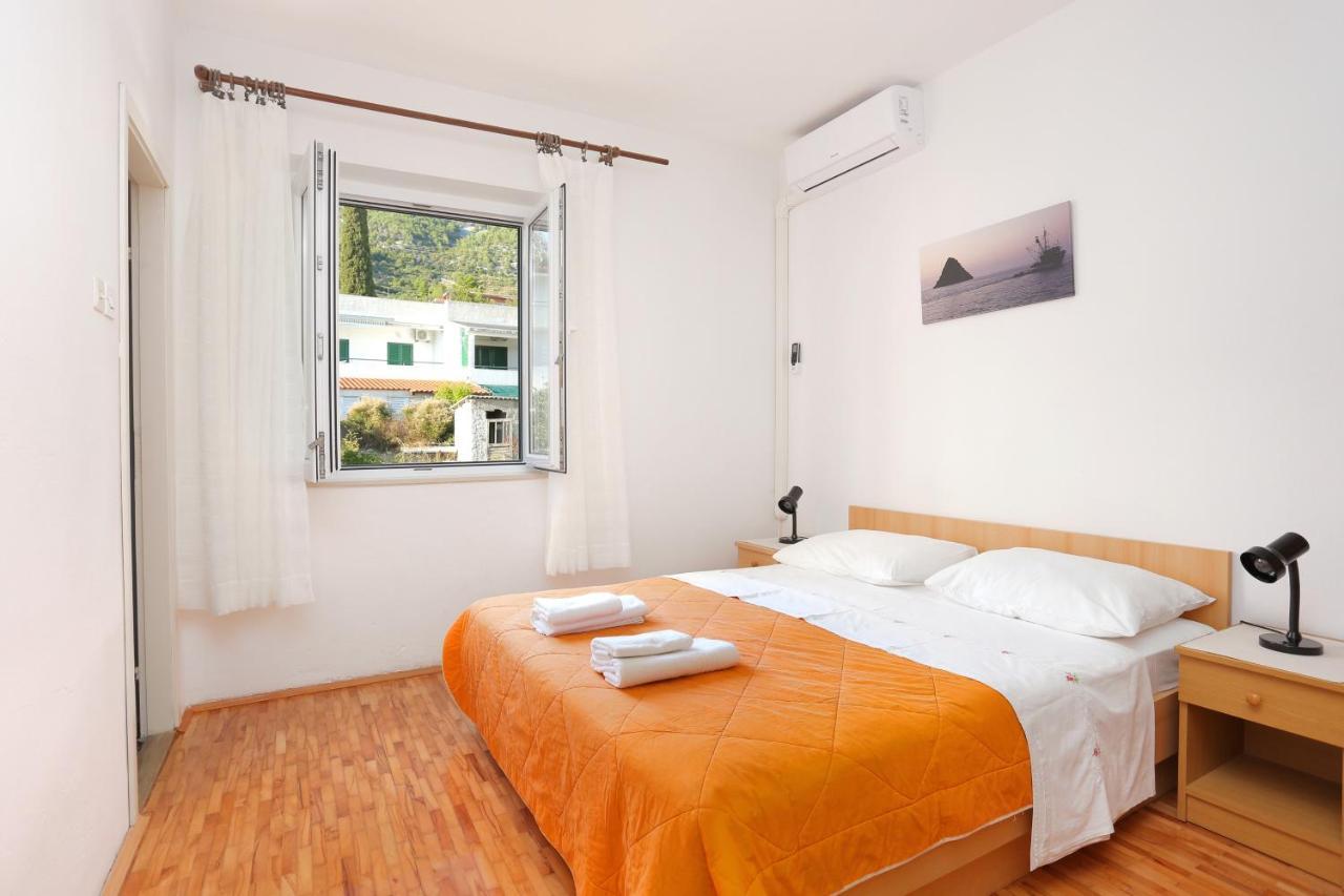 Apartments By The Sea Igrane, Makarska - 6653 Eksteriør bilde