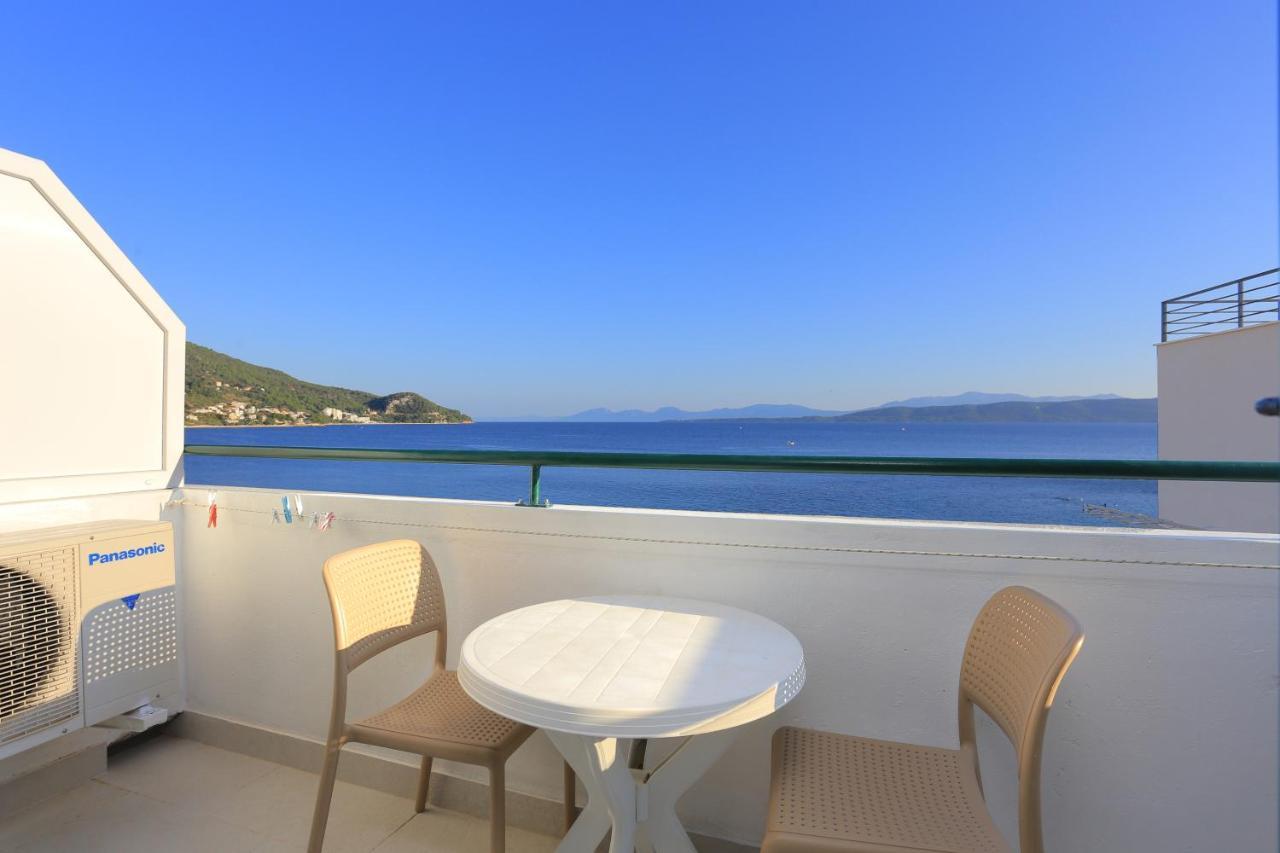 Apartments By The Sea Igrane, Makarska - 6653 Eksteriør bilde