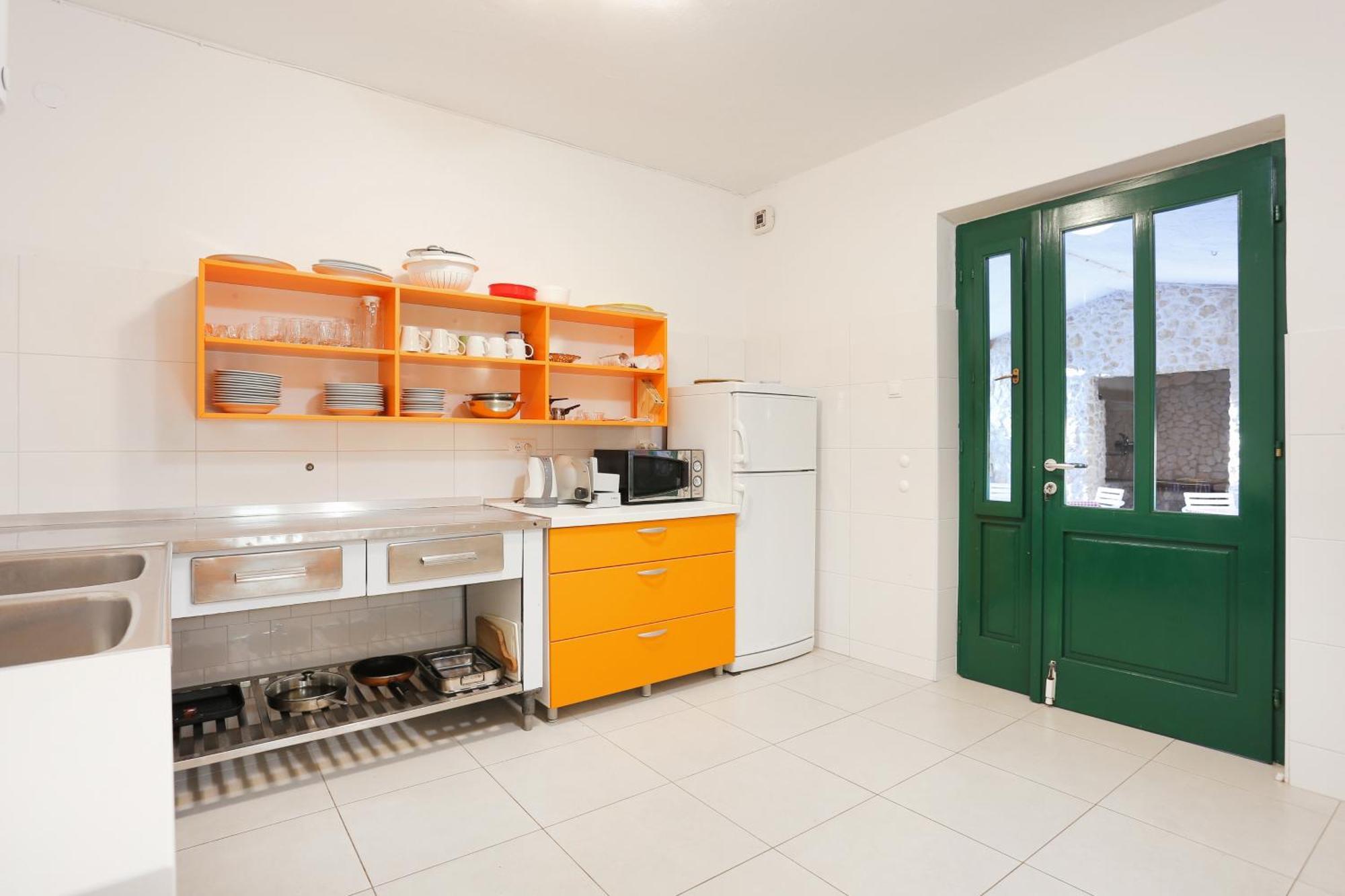Apartments By The Sea Igrane, Makarska - 6653 Rom bilde
